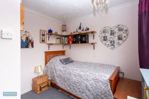 Bedroom- click for photo gallery